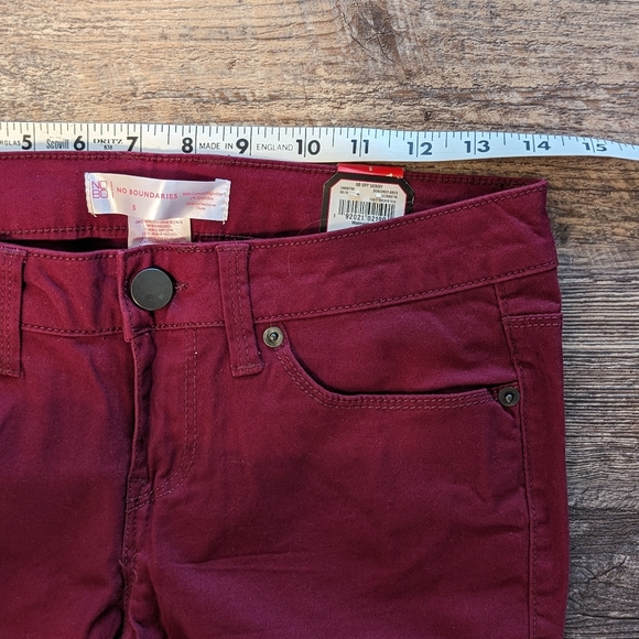 No boundaries burgundy jeans  5 - Picture 2 of 5